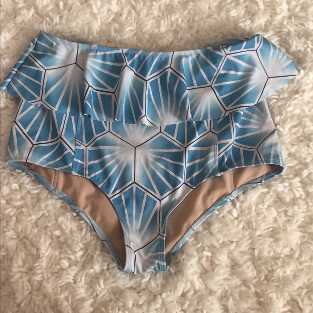 KORTNI JEANE Peplum Bottoms